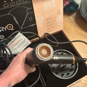 SRI DryQ Hair Dryer with Gold Details